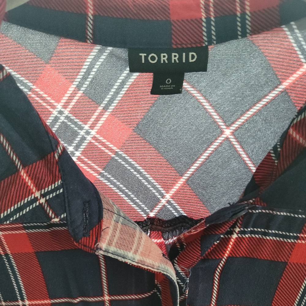 Torrid Top - Picture 2 of 4